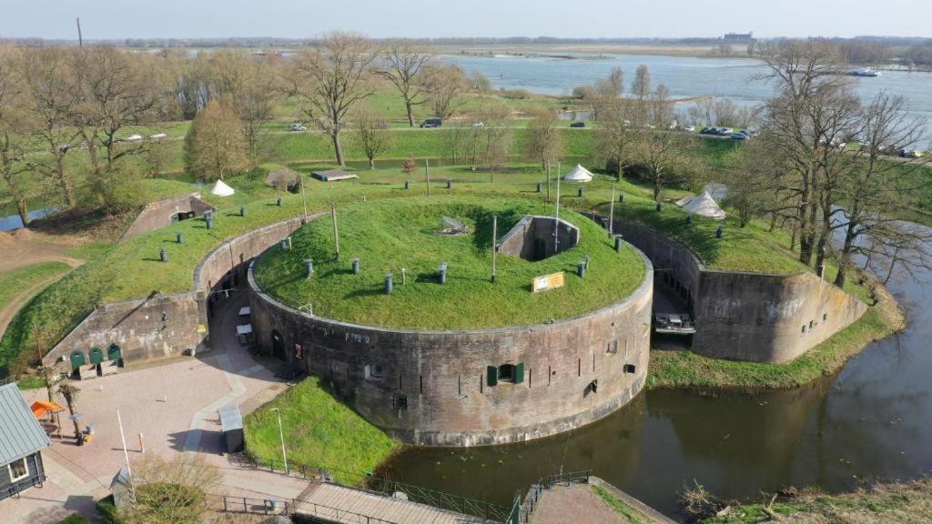 Fort Vuren エクステリア 写真